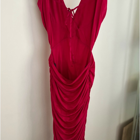 PINK Backless Midi dress - Picture 2 of 3